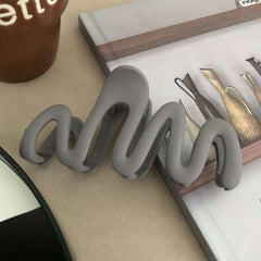2023 Fashion Wave Large Hair Claw Clip Jumbo Matte Hair Accessories