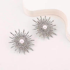 2023 new Korean octet star earrings full diamond temperament earrings design sense net red earrings female